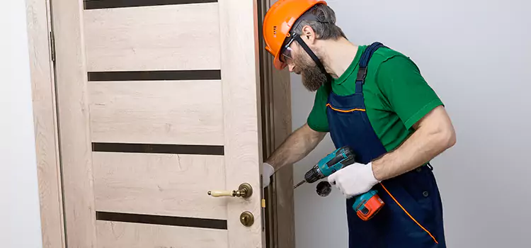 Replace Internal Door Handle with Lock Carmichael